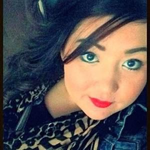 Meet your Posher, Dina